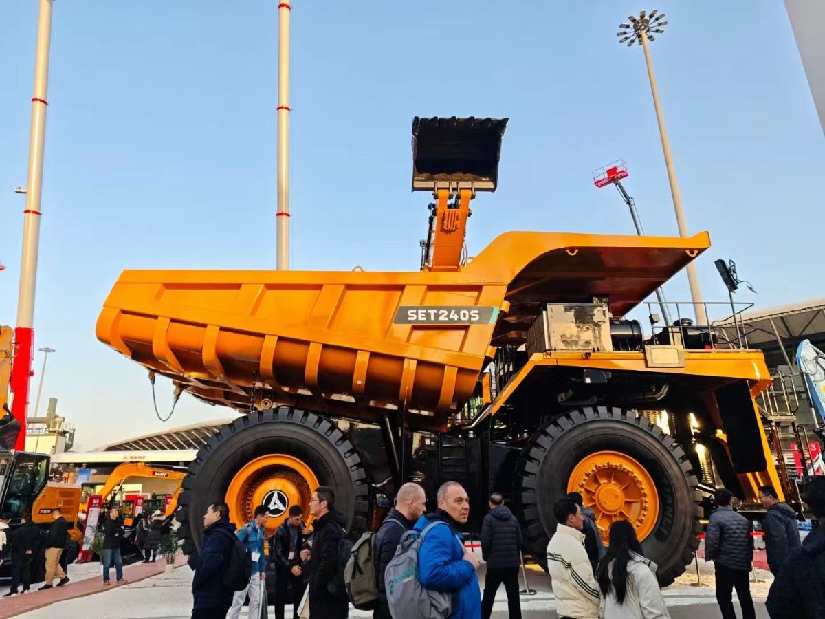 The Latest Trends in Wear-Resistant Steel for Dump Trucks and Side Tippers